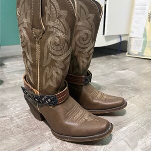 Durango Brown Embroidered Heeled Boots